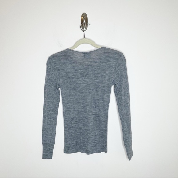 Caves Collect Francesca Merino Wool Long Sleeve Top Gray - Picture 5 of 9